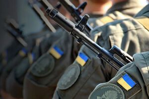 Резервистам и военнообязанным придется брать разрешения на поездки по Украине, но в Минобороны обещают "соблюдать баланс"