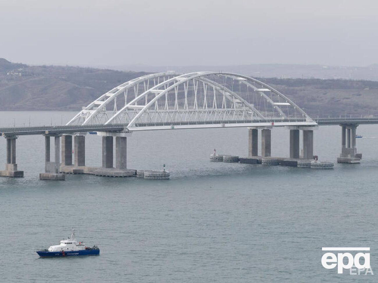 По данным российских СМИ, российские оккупанты готовятся к атаке ВСУ на Крымский мост