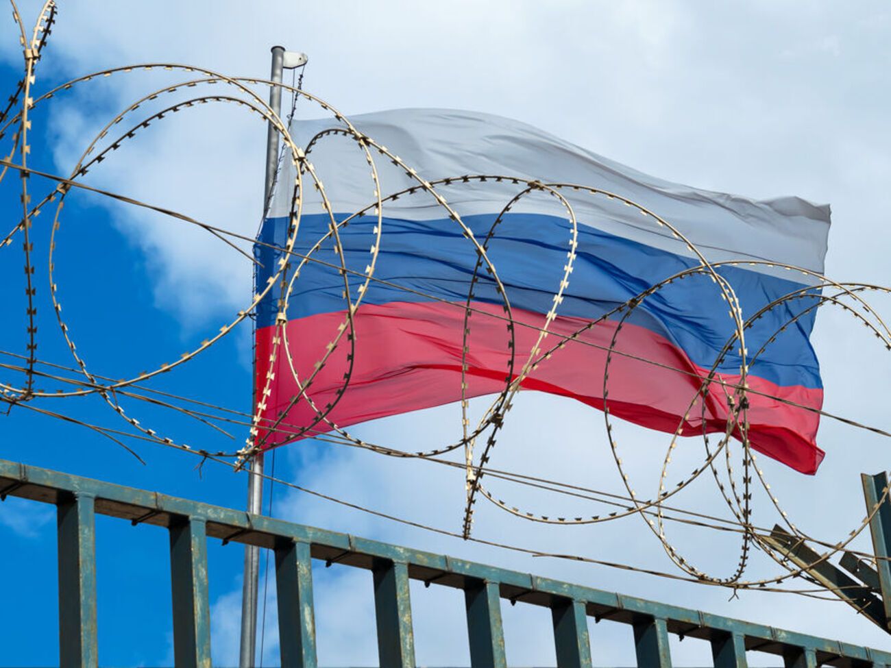 Под арестом находятся активы ряда российских и белорусских бизнесменов и госпредприятий