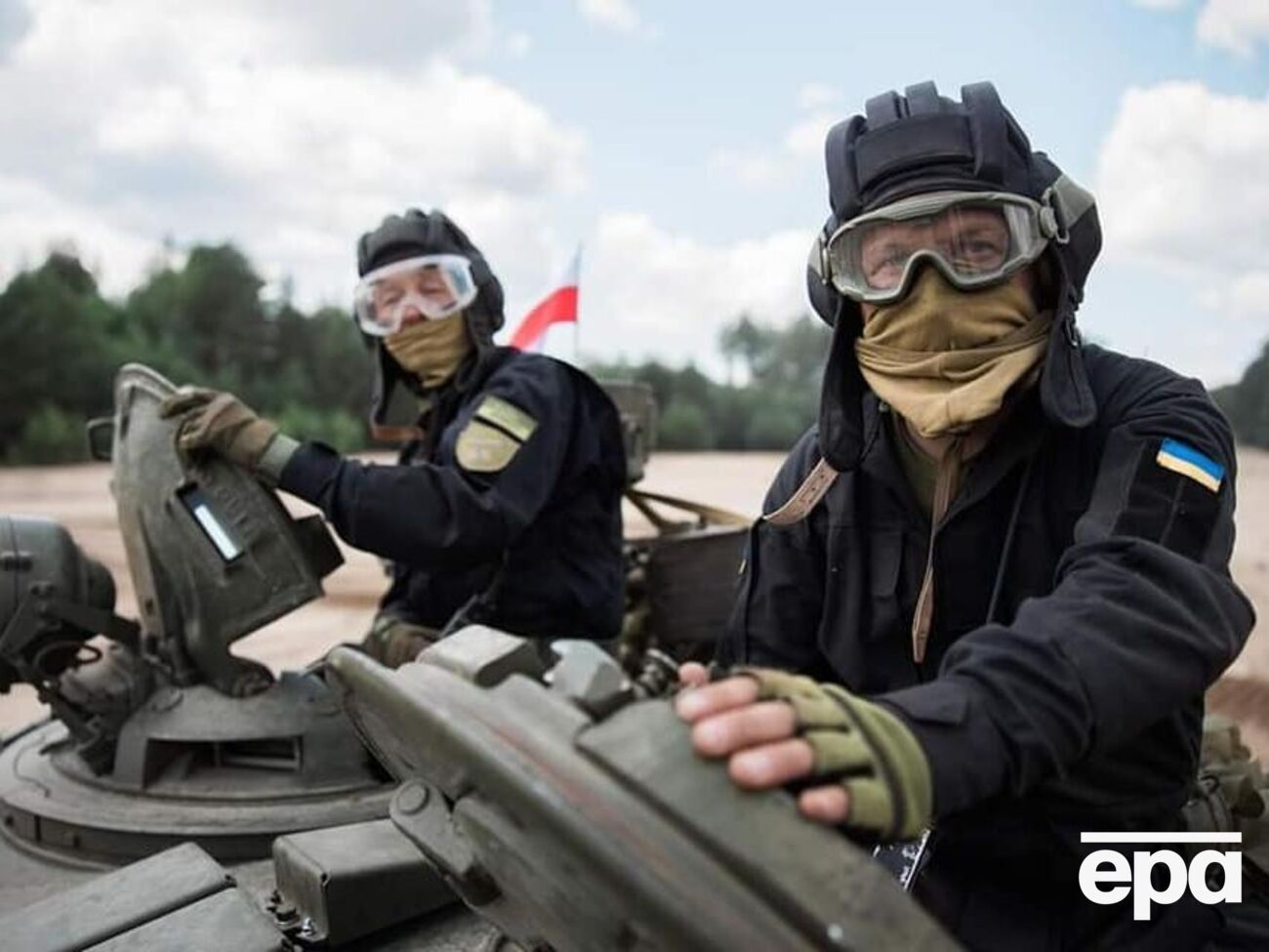 Бои идут на востоке Украины