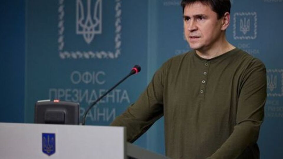 Подоляк убежден, что херсонские коллаборанты каждое утро должны просыпаться в страхе