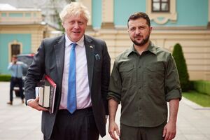 Джонсон и Зеленский обсудили ситуацию с воевавшими за Украину британцами, которые были захвачены в плен россиянами