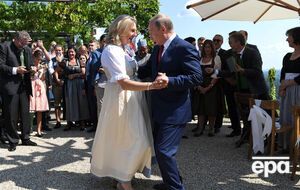 Кнайсль возглавляла МИД Австрии в 2017–2019 годах, Путин приезжал на ее свадьбу в 2018-м