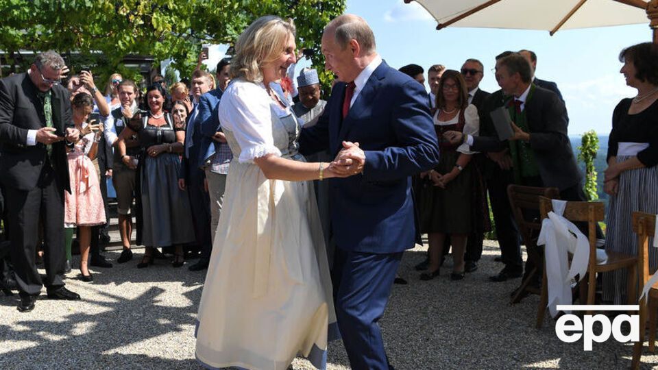 Кнайсль очолювала МЗС Австрії у 2017–2019 роках, Путін приїжджав на її весілля 2018-го