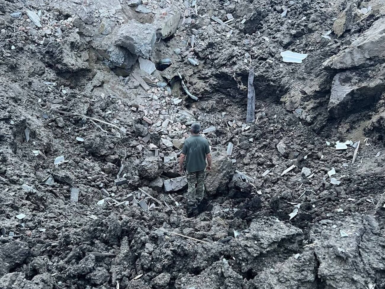 Гамалий опубликовал фото воронки