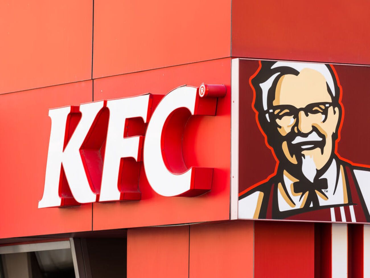9 марта Yum! Brands объявила о приостановке работы 70 ресторанов KFC в России
