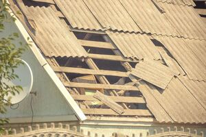 Окупанти продовжують обстрілювати і руйнувати Дніпропетровську область