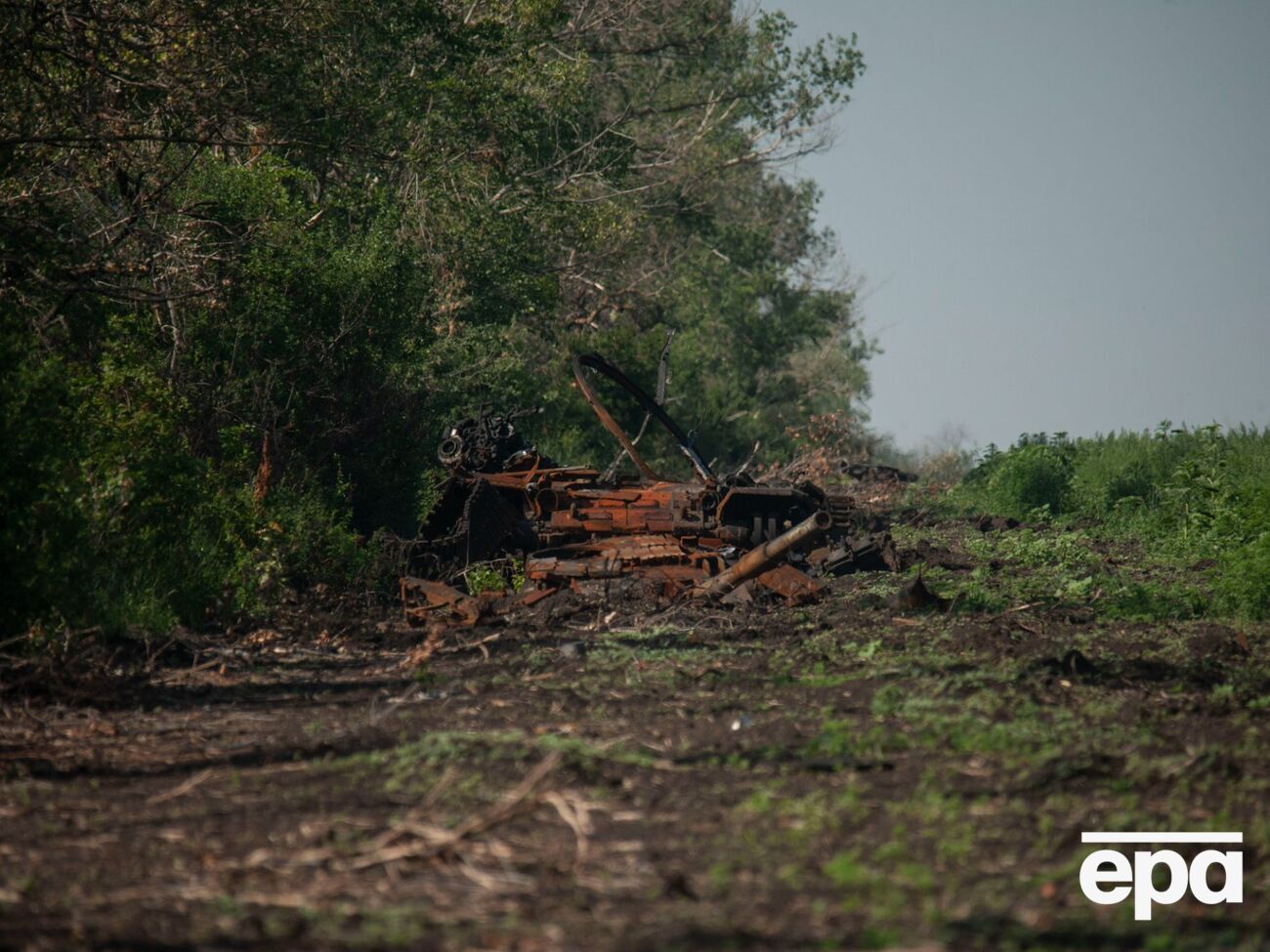 Окупанти у війні проти України втратили 1600 танків