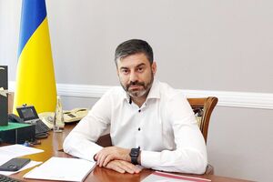 Омбудсмен считает, что система разрешений на выезд для военнообязанных нарушает ряд конституционных прав граждан Украины