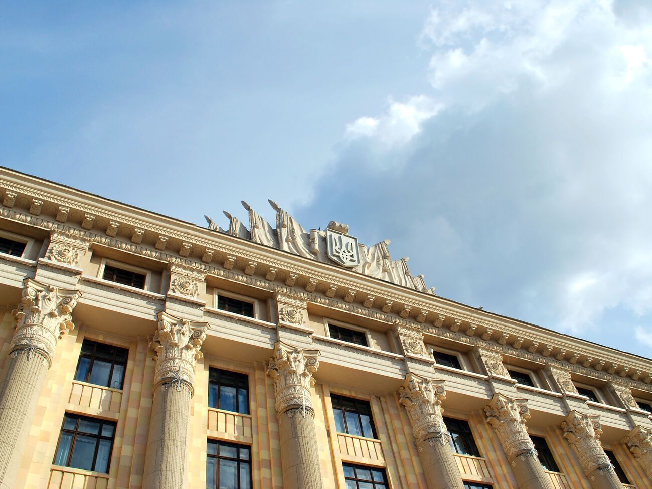 СБУ не знайшла російського громадянства у заступника голови Харківської облради, але ДБР стверджує, що воно у нього все ж таки є