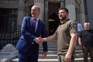 Мартин встретился с Зеленским в Киеве 6 июля