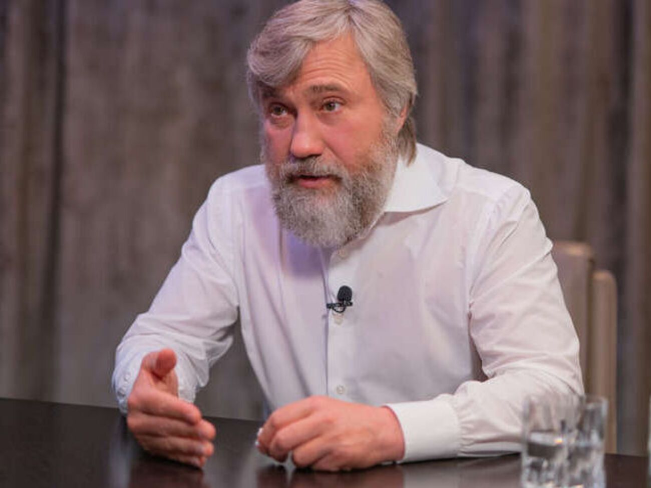 6 июня Новинский опубликовал заявление о сложении полномочий народного депутата