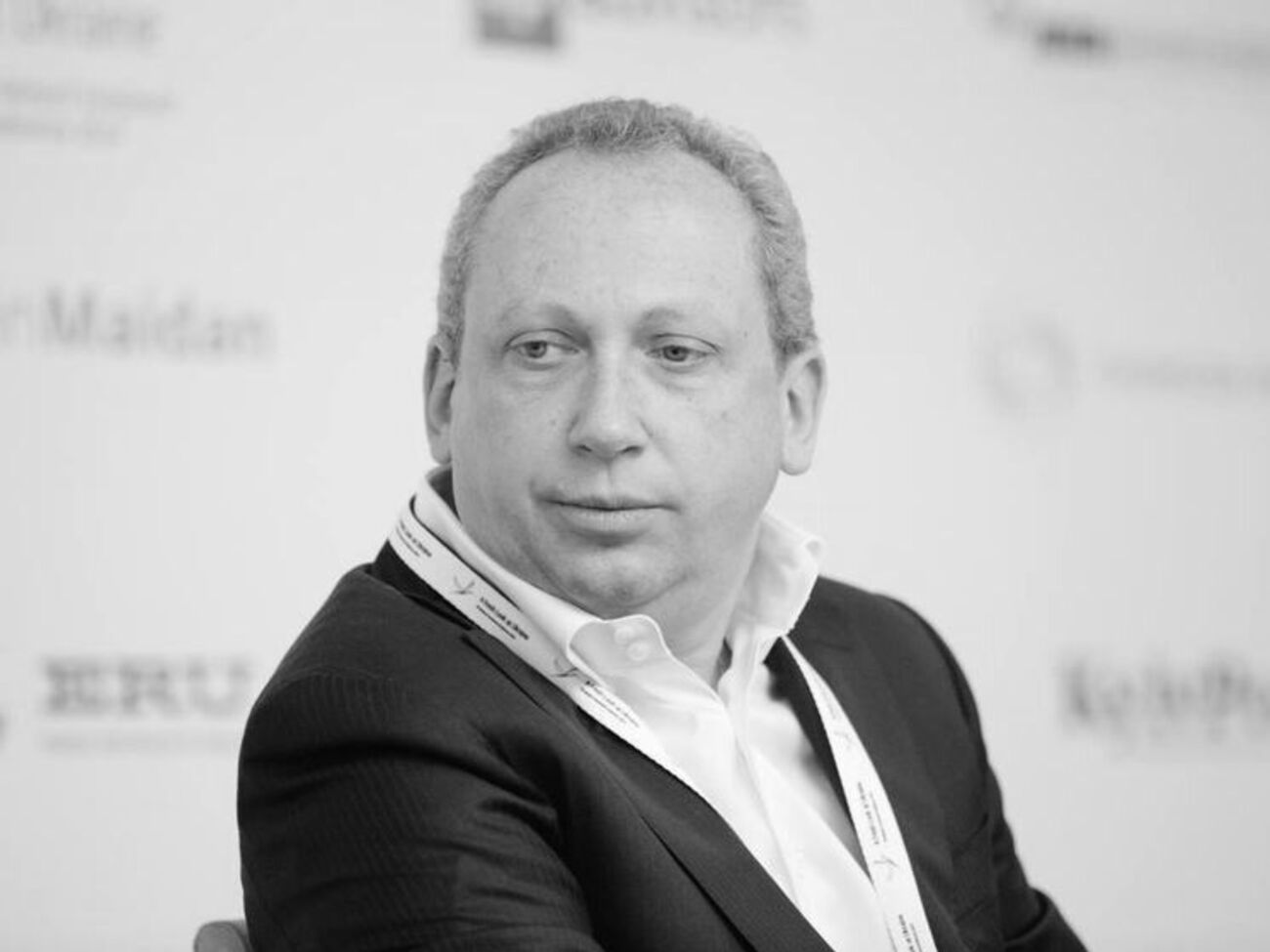 Рабиновича в прошлом году сбил автомобиль, авария серьезно отразилась на его здоровье, сообщил Невзлин