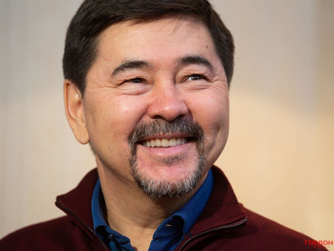 Китай выкручивает руки РФ, потому что это единственная гавань, куда они могут прийти и продать товары, отметил Сейсембаев