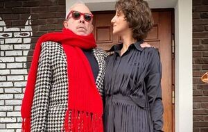 Макаревич старший за Кляйн на 30 років