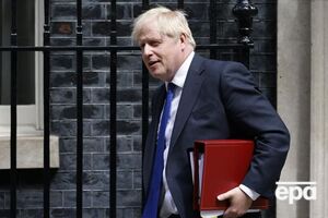 Джонсон після хвилі відставок в його уряді все ж таки вирішив піти з поста, стверджують британські ЗМІ