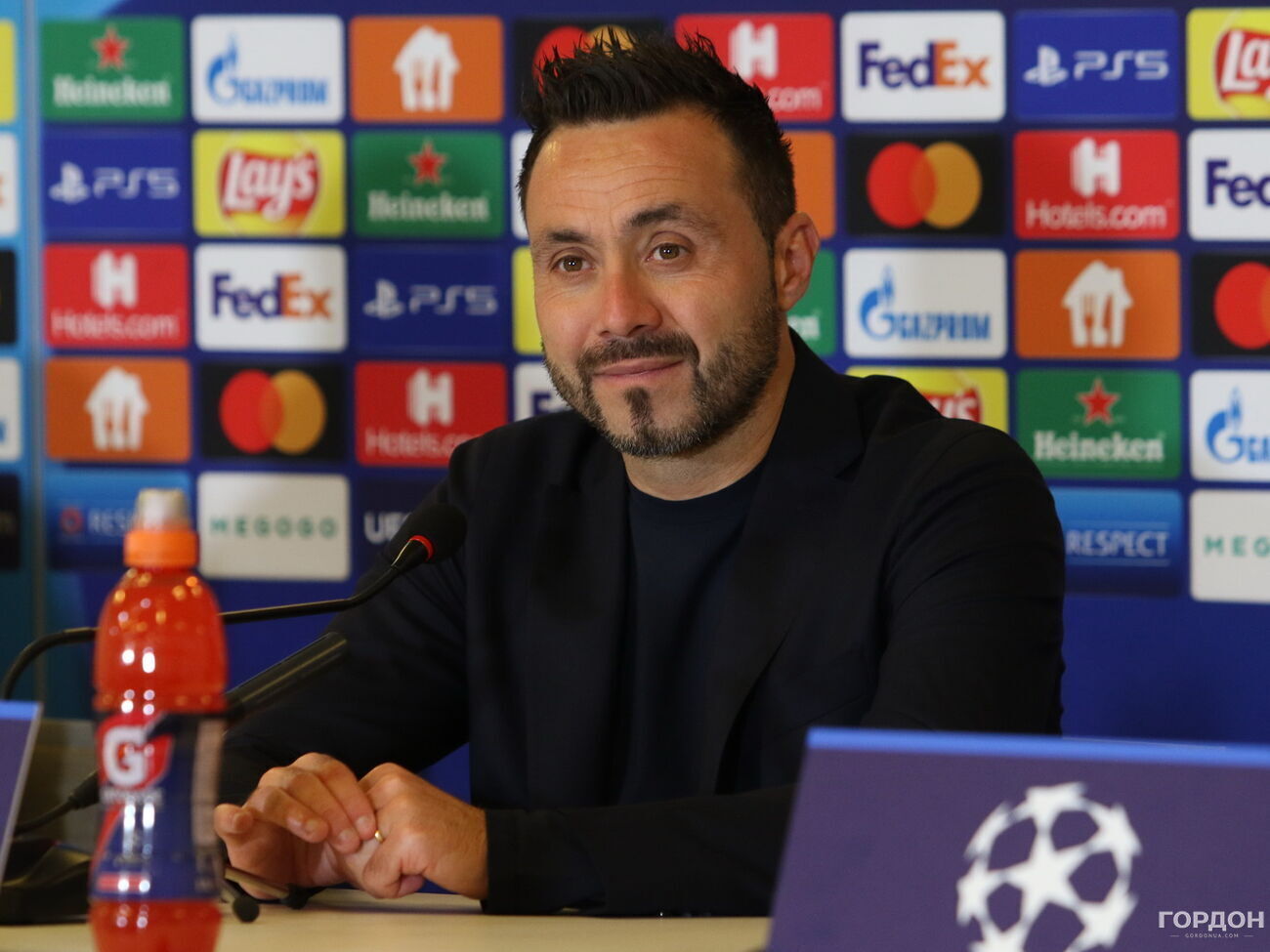 Де Дзерби пока не комментировал разрыв отношений с "Шахтером"