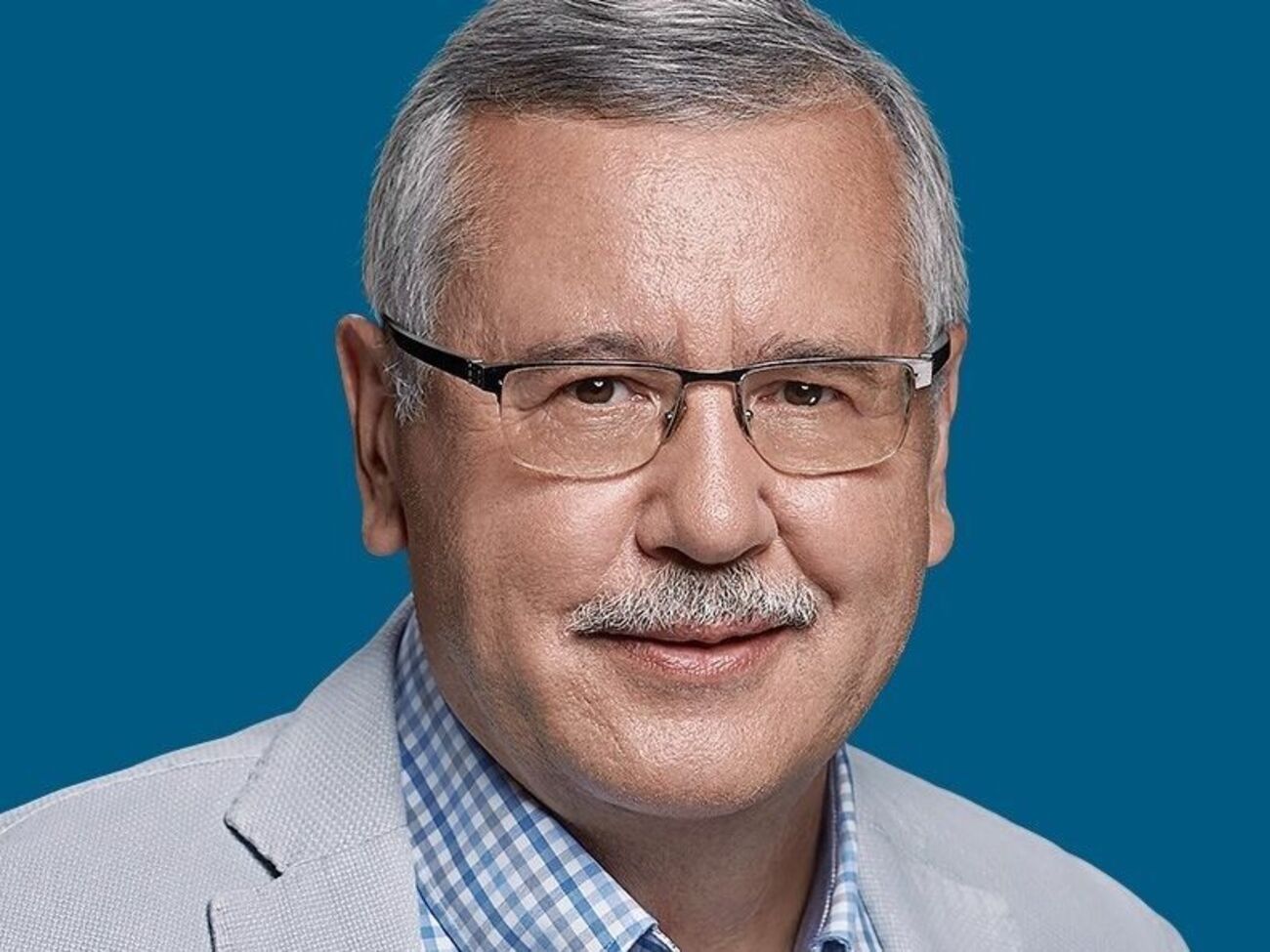 Британцы не жалуют Джонсона. Но зато его уважают во всем мире те, кому противно видеть колебания Шольца и заигрывания Макрона с диктатором
