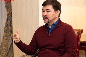 По мнению Сейсембаева, в январе этого года "старый клан Назарбаева пытался сместить Токаева"