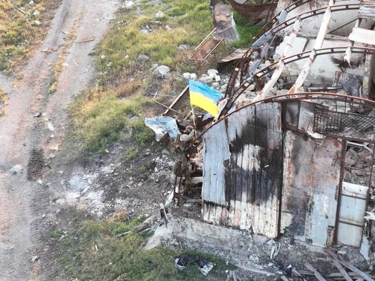 На звільненому острові Зміїному підняли український прапор 7 липня