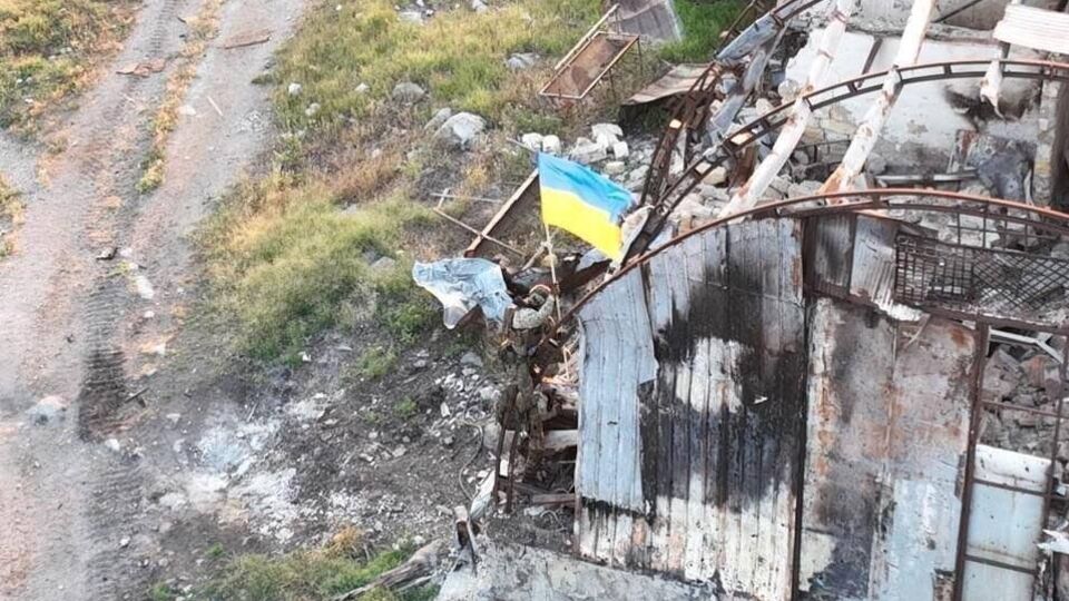 На звільненому острові Зміїному підняли український прапор 7 липня