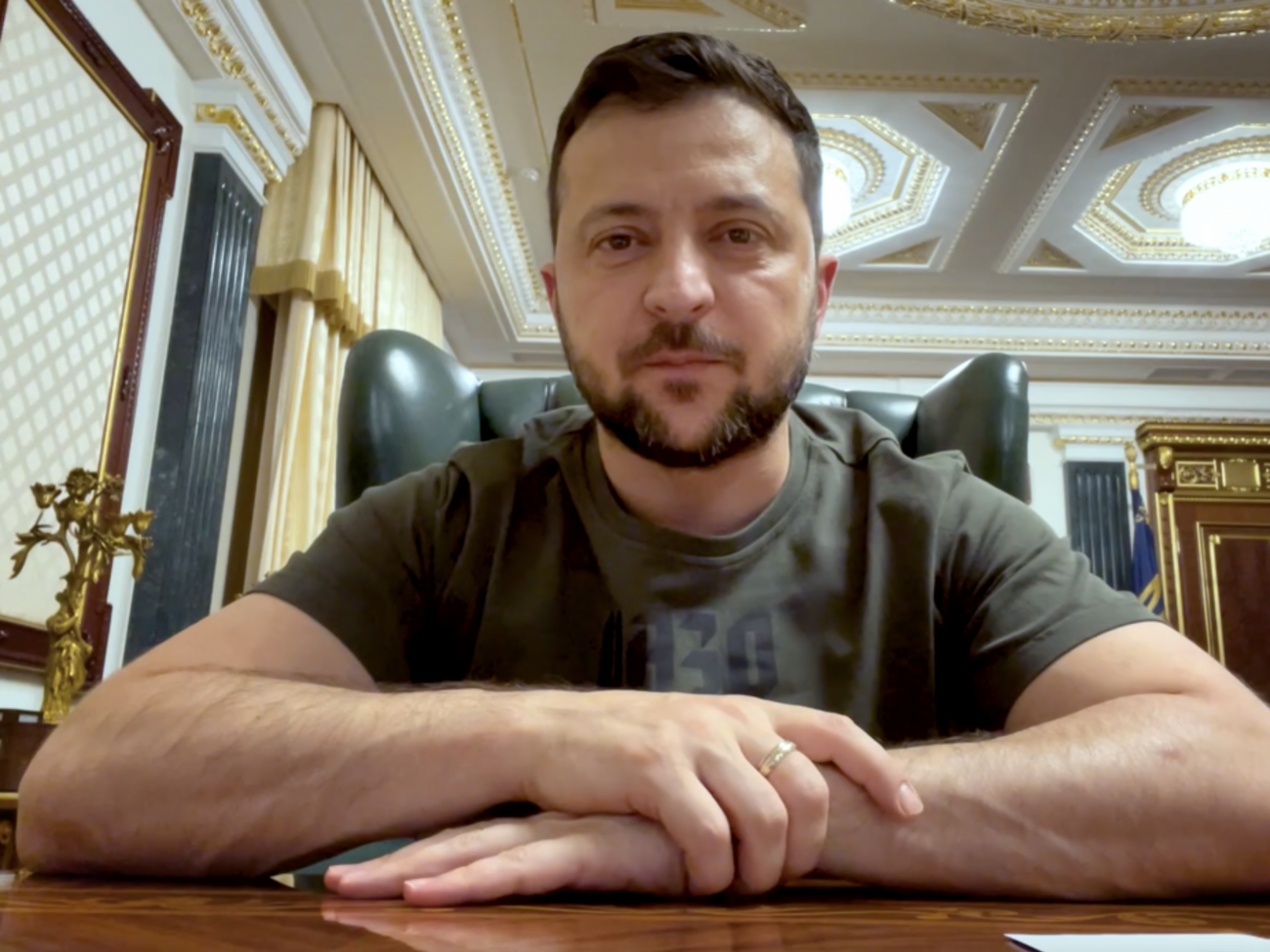 Зеленский:&nbsp;Не удивительно, что украинцы чувствуют личную благодарность к Борису. Но все же не забывайте, что отношения мы строим между государствами