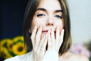 Литковская: Желаю мира украинской земле и желаю, чтобы мы с мужем в этом мире творили и приумножали нашу любовь