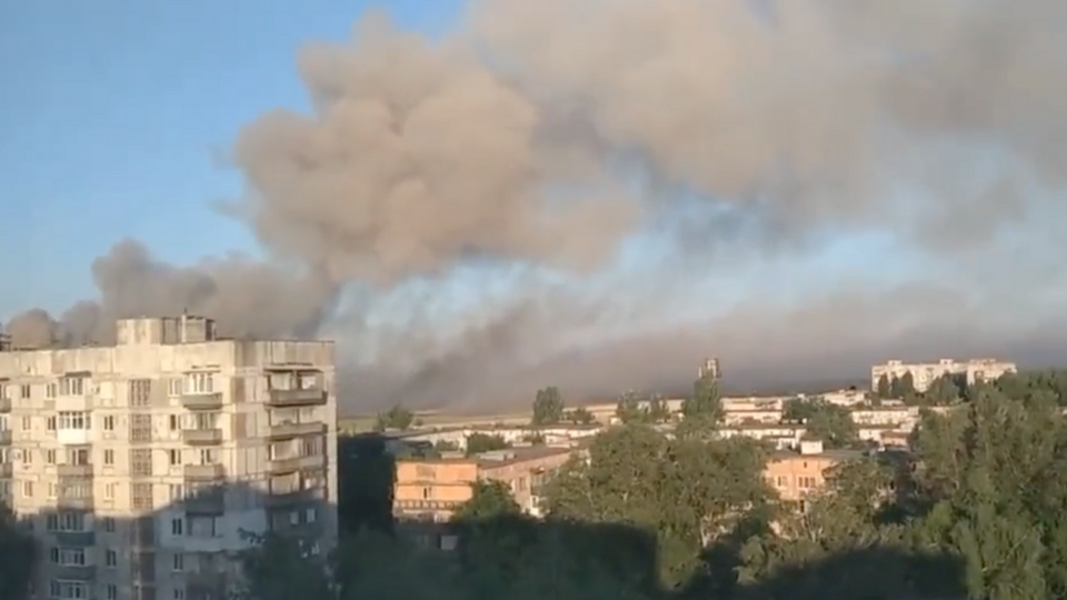 Російські пропагандистські ЗМІ повідомляють про вибухи в окупованому Шахтарську