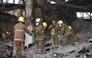 Оккупанты нанесли ракетный удар по торговому центру в Кременчуге днем 27 июня