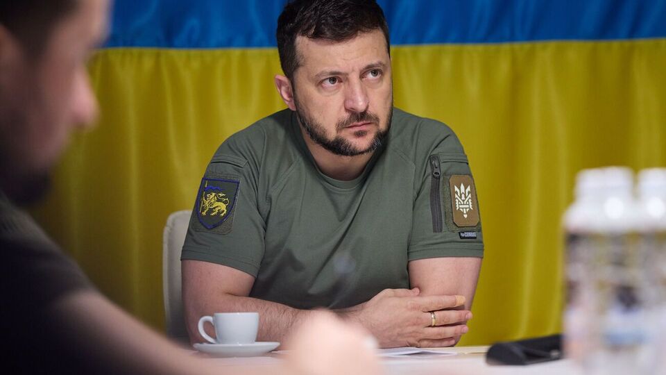 Зеленский заслушал доклад о ситуации в Криворожском районе, положении дел в воинских частях и подразделениях
