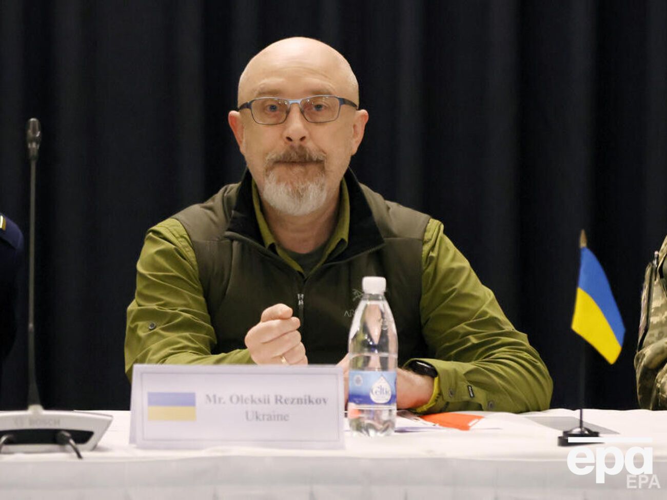 Резников отметил, что создание в Украине совместных предприятий в отрасли военно-промышленного комплекса в ближайшее время будет актуальным