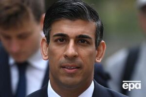 Сунак пішов у відставку на два дні раніше за Джонсона і тепер хоче замінити його на посаді прем'єр-міністра