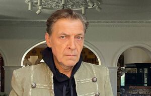 Как только стало понятно, что Финляндии в НАТО быть, российские воинские части тут же начали сворачивать манатки у ее границ, отметил Невзоров