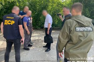 Мужчину задержали во время получения €1500
