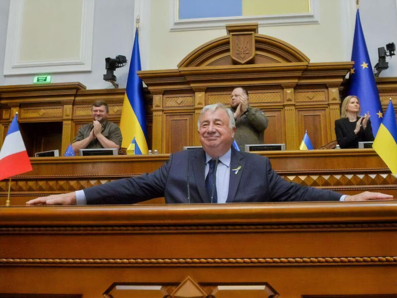 Ларше: Украинцы являются источником уважения и вдохновения для всех поддерживающих их стран