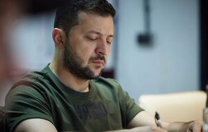 Зеленский за день уволил пять руководителей посольств Украины