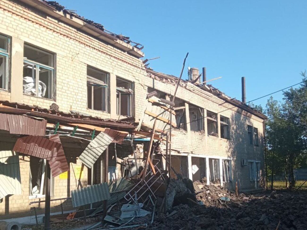 Окупанти регулярно обстрілюють населені пункти Донецької області