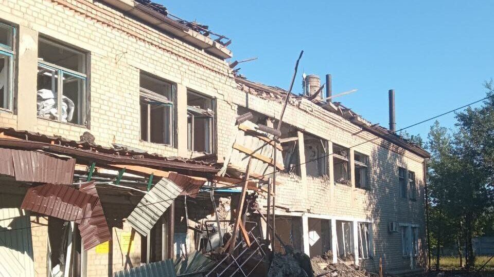 Окупанти регулярно обстрілюють населені пункти Донецької області