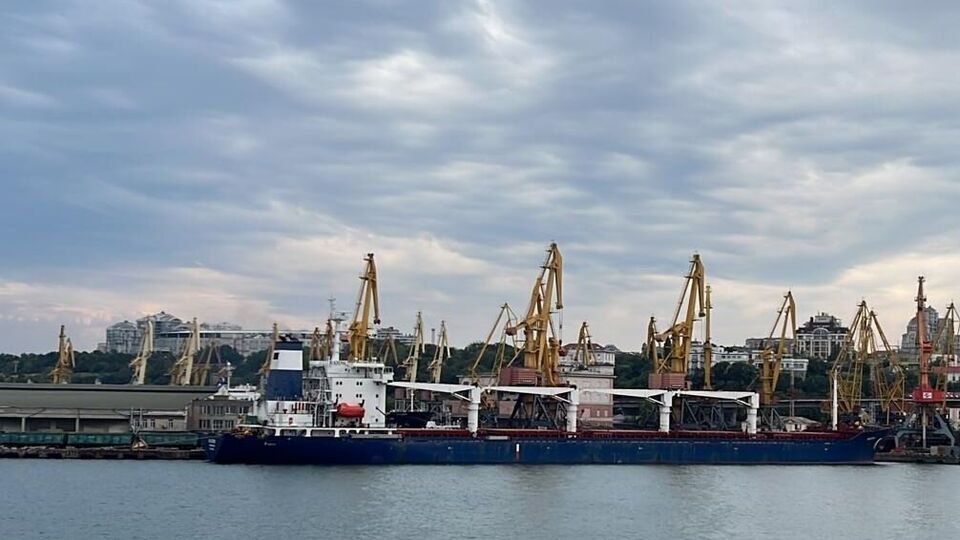 Судно завантажене кукурудзою