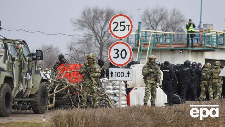 Россия вывела из Донецкой области тактические группы воздушно-десантных войск и перебросила их в оккупированный Херсон