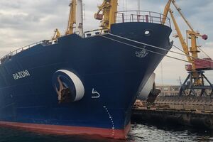Суховантаж із 26 тис. тонн кукурудзи на борту прямує до Лівану