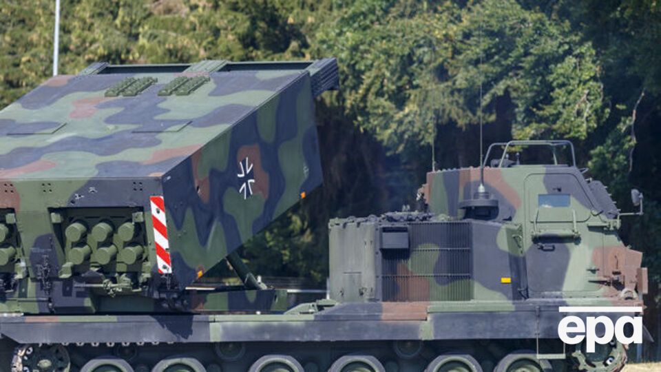 В Україну вже доправили три такі РСЗВ, повідомив Резніков