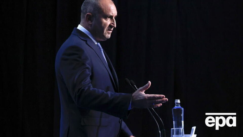 Радев распустил парламент на фоне политического кризиса