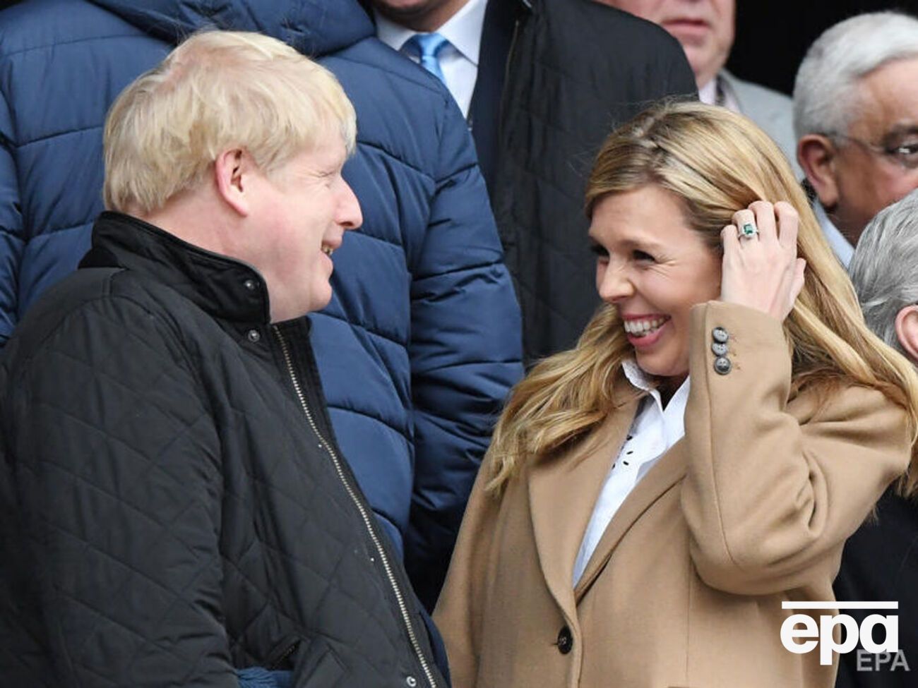 Кэрри и Борис Джонсоны воспитывают сына и дочь