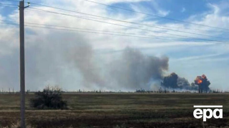 Зважаючи на характер вибухів у кримській Новофедорівці, там був склад авіаційного озброєння, кажуть у ПС ЗСУ