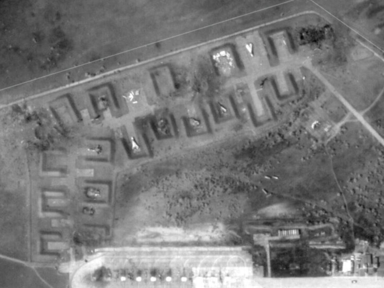 На авіабазі у Новофедорівці явно сталася масштабна пожежа, зазначив засновник Bellingcat Гіґґінс