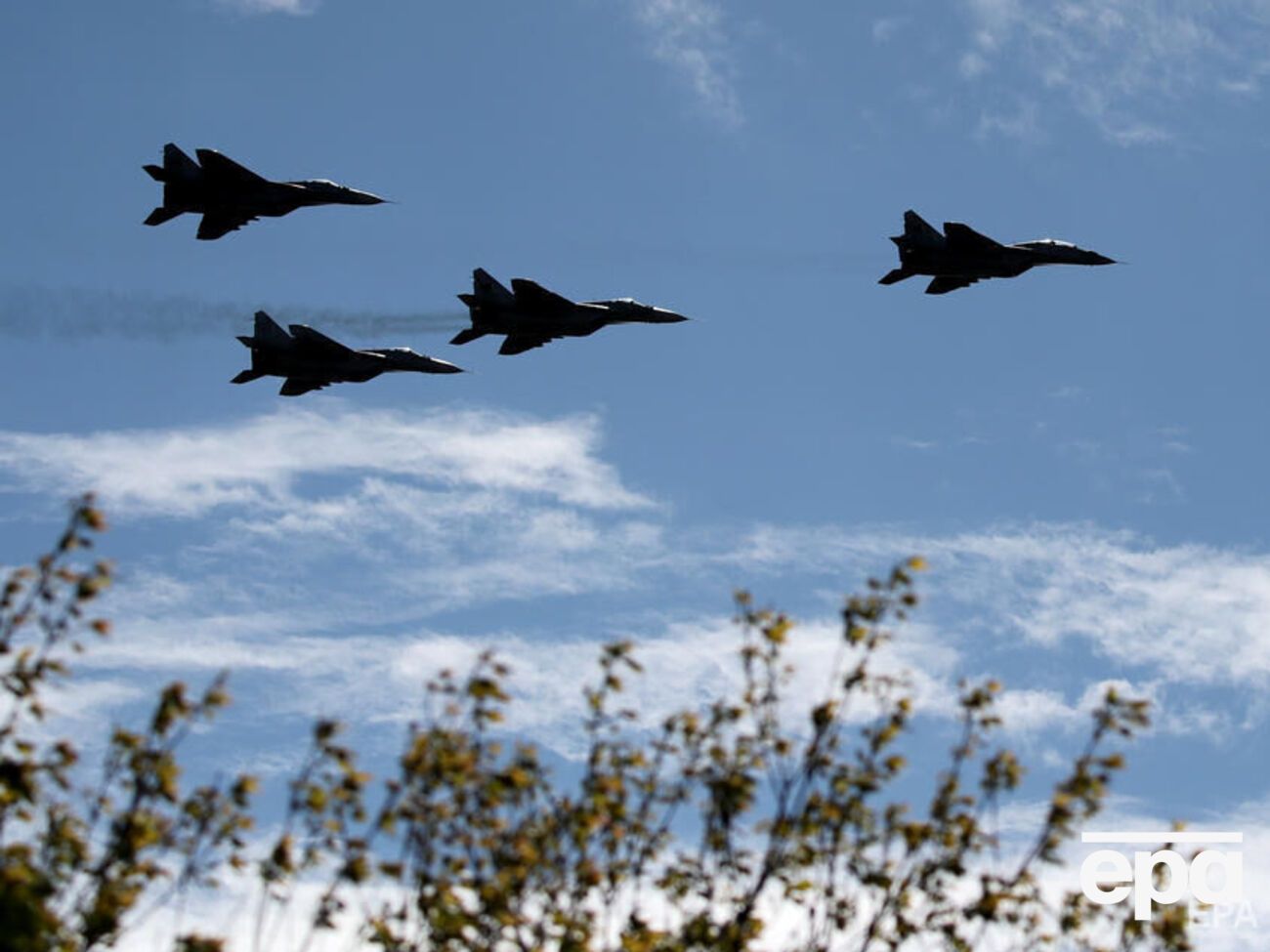 С 9-го по 11 августа министерство обороны Беларуси анонсировало учения войск ВВС и ПВО с боевыми стрельбами