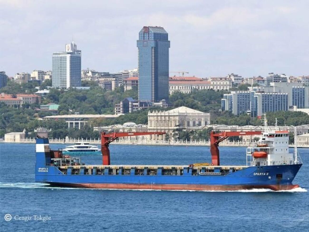Подсанкционное судно Sparta II прошло через пролив Босфор из порта Тартус в Новороссийск, вероятно, с грузом оружия на борту