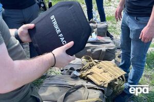 Під час оперативних дій правоохоронці купили в підозрюваного 49 бронежилетів за 620 тис. грн