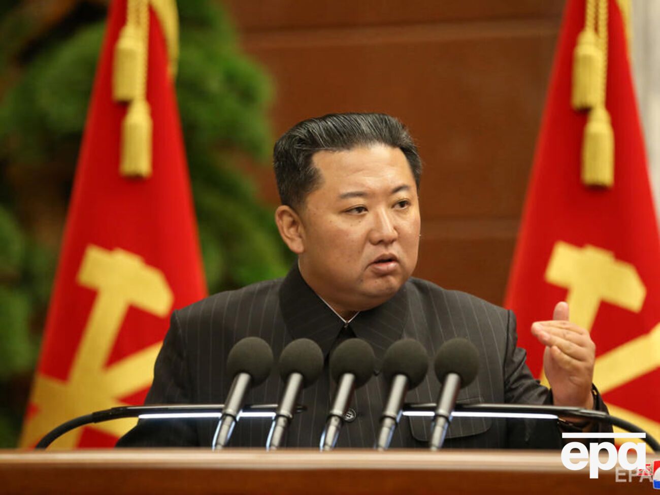 КНДР объявила о полной победе над COVID-19